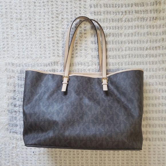 MK Bag - Picture 2 of 5